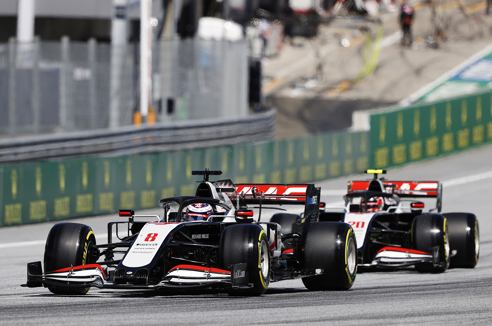 F1 Magnussen e Grosjean lasciano la HAAS
